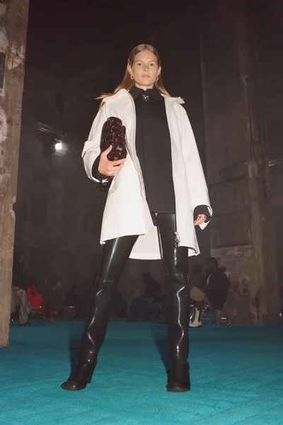 Look 42